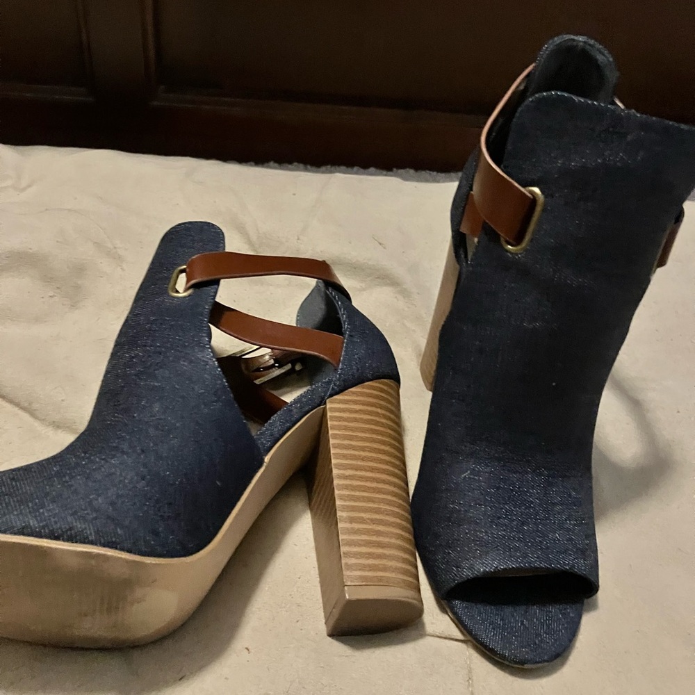 Denim blue and brown, women’s heel